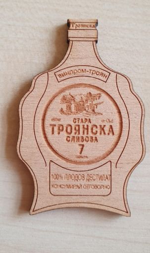 Дървен магнит